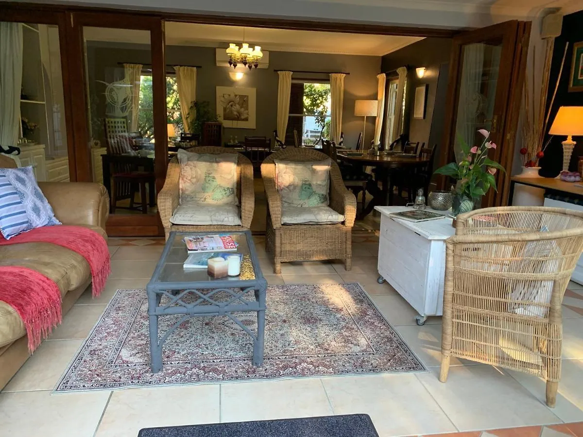 Highlands Lodge, Aurora 3*, Cape Town South Africa